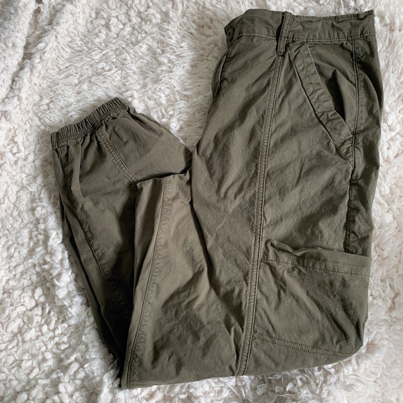 American Eagle Outfitters Women's Baggy Jogger Cargo Olive Joggers Pants - Picture 2 of 8